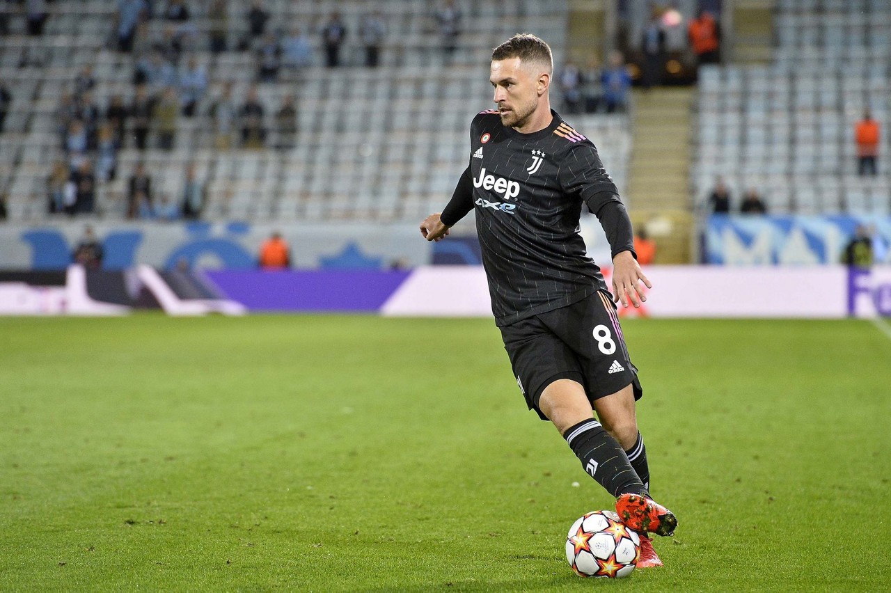 Aaron Ramsey se despede da Juventus como campeão da Serie A em 2020 e da Copa da Itália em 2020 e 2021
