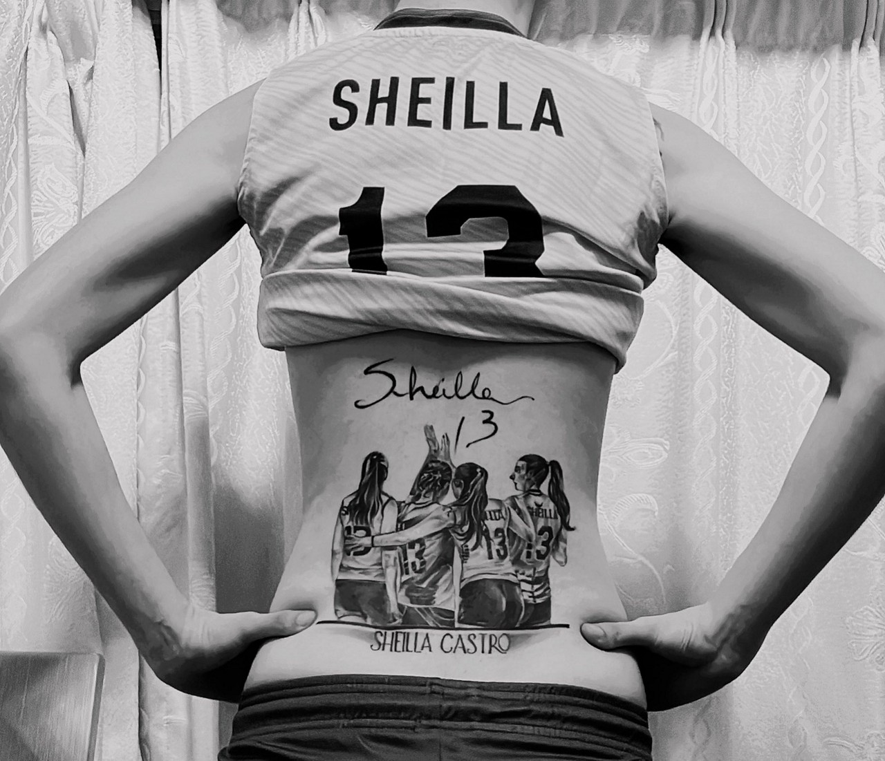 Fã tem tatuagem que quase ocupa costas inteira em homenagem a Sheilla