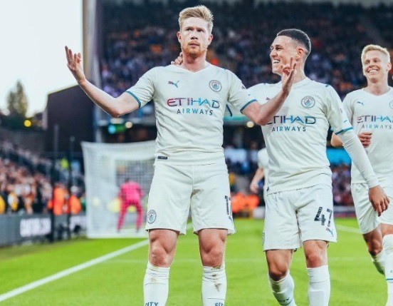 Belga Kevin De Bruyne marcou quatro gols para o Manchester City