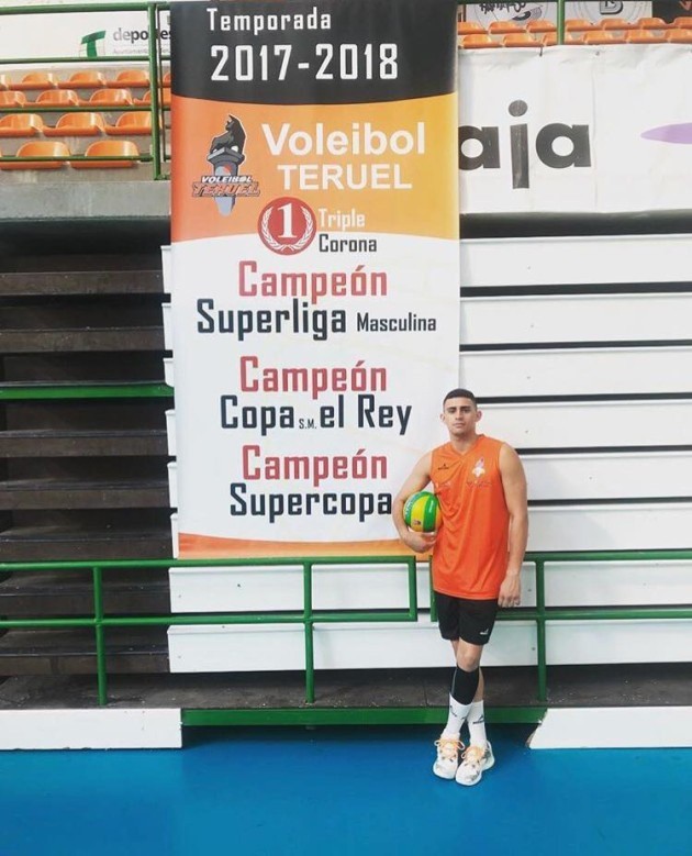 Jogador atuava na Espanha desde 2015