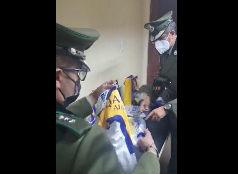 Imagens dos suspostos presentes viralizaram nas redes sociais