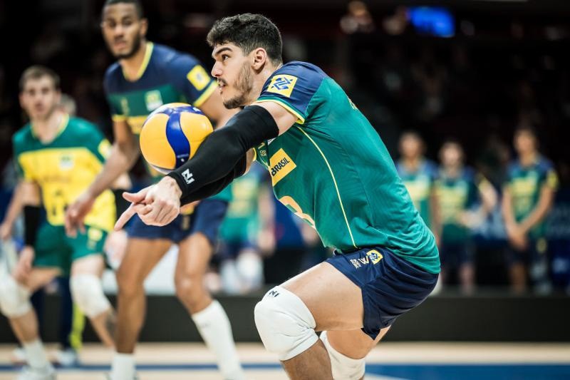 Henrique Honorato ganhou espaço na equipe