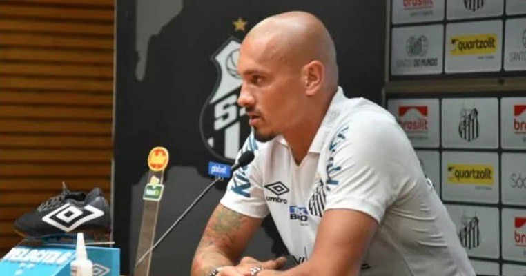Zagueiro Maicon, do Santos