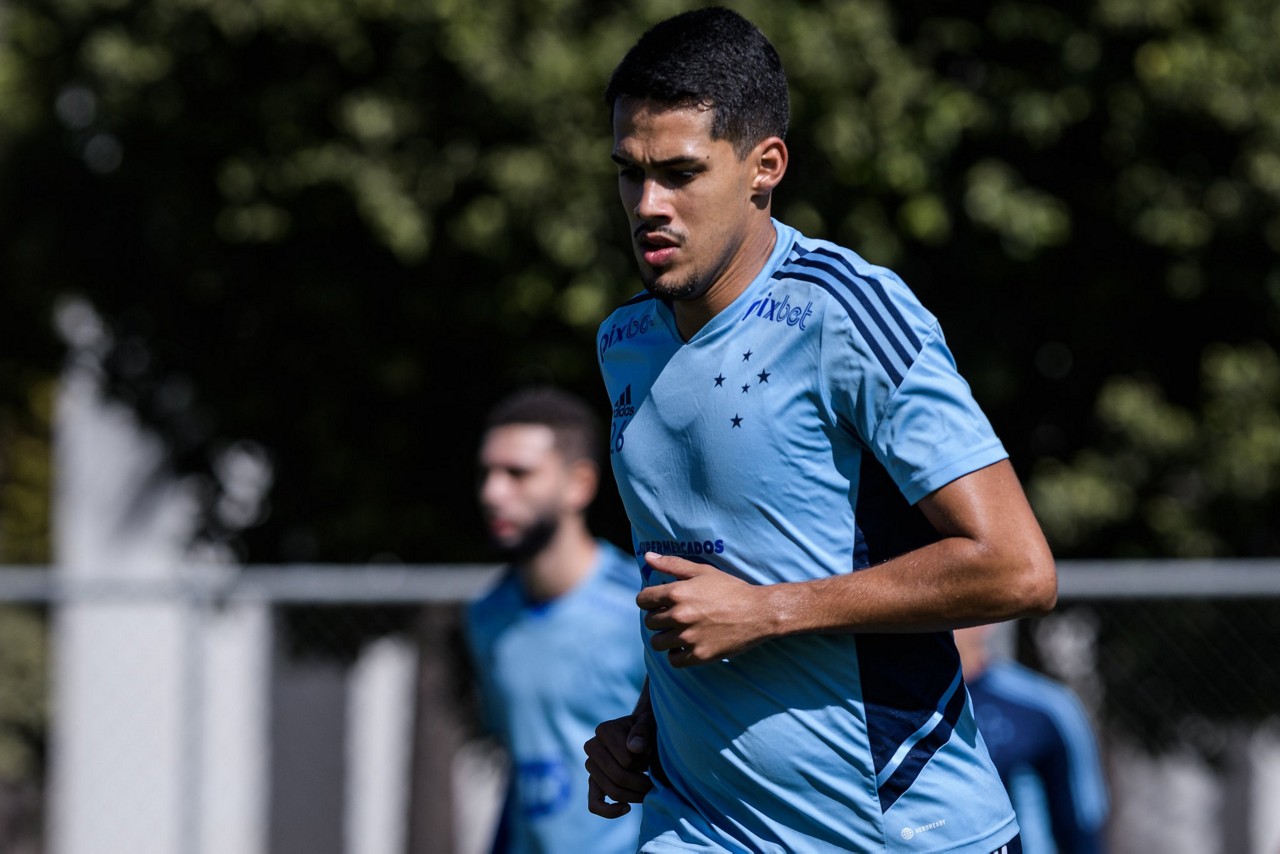 Lucas Oliveira está de volta ao time do Cruzeiro