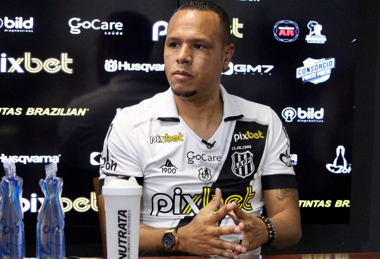 Ex-jogador Luis Fabiano deixou o cargo de gerente de futebol da Ponte Preta