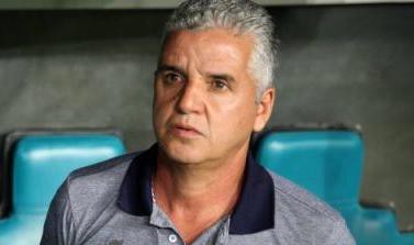 Luis Fernando Flores