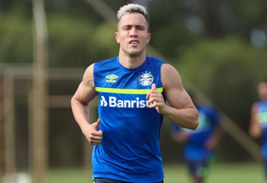 Matheus Frizzo estava emprestado ao Botafogo