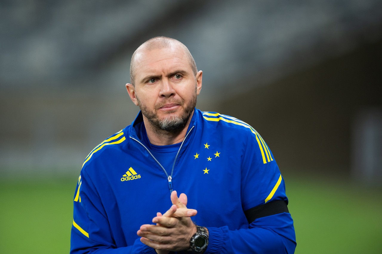 Técnico Mozart Santos teve uma passagem pelo Cruzeiro