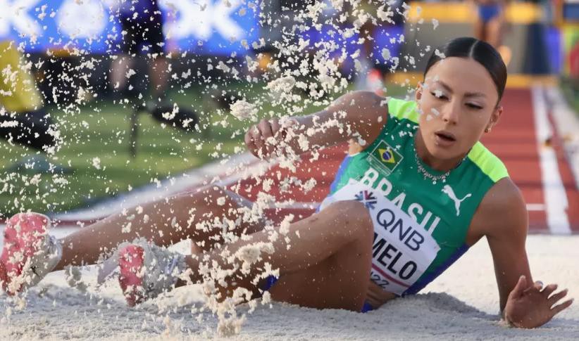 Após a conquista, a atleta não se conteve na comemoração