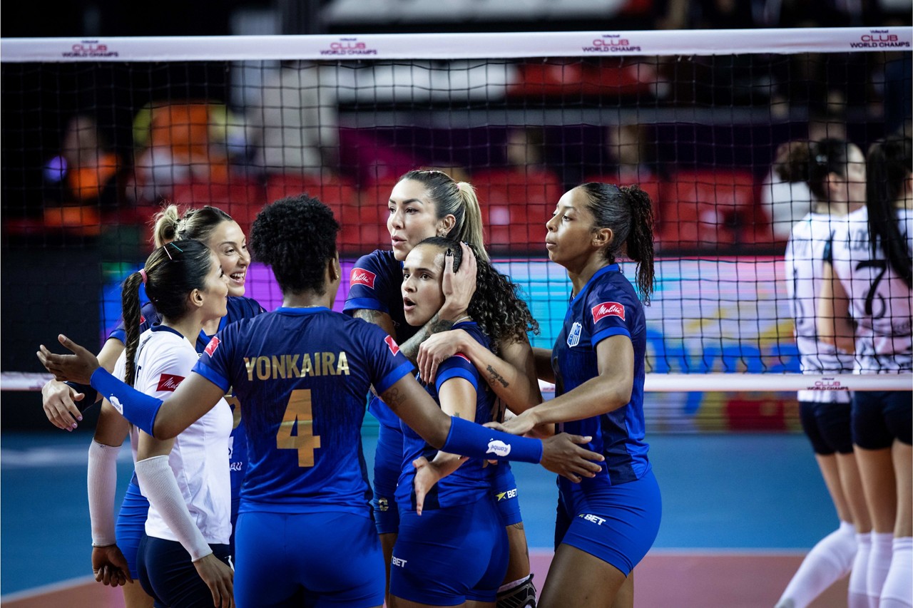 Minas vence e avança à semifinal do Mundial