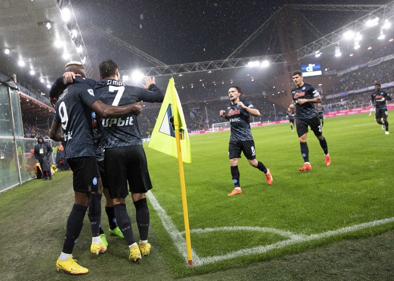 Napoli e Juventus disputam clássico pela Série A do Campeonato Italiano