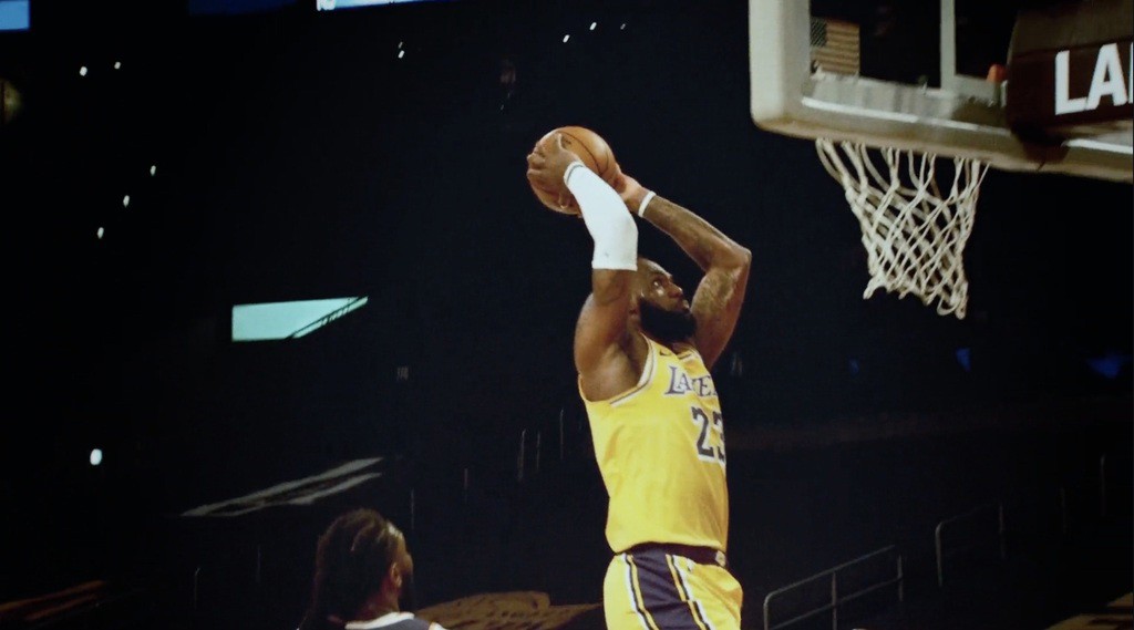Com 37 pontos, LeBron James foi mais uma vez um dos destaques da vitória dos Lakers