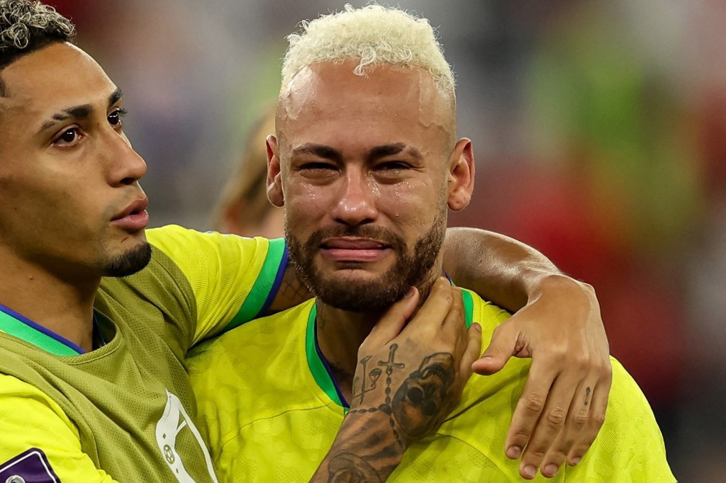 Neymar chorou após o jogo contra a Croácia na Copa do Mundo