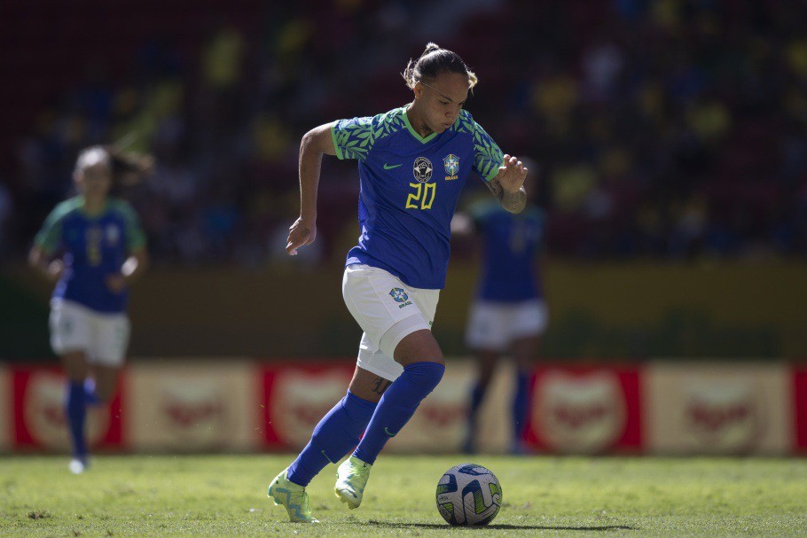 Nycole se lesiona e é desconvocada para a Copa do Mundo de futebol feminino