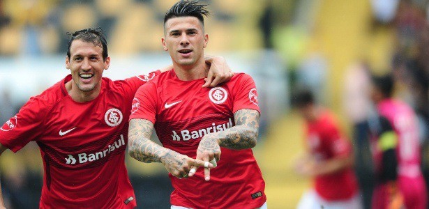 Víctor Cuesta virou dúvida para a partida contra o Fluminense, pela 18ª rodada do Brasileirão