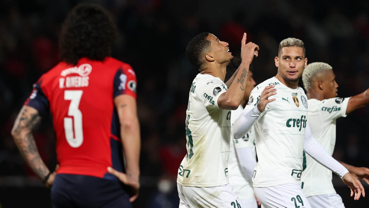 Palmeiras venceu o Cerro Porteño, do Paraguai, por 3 a 0, na quarta-feira (29)