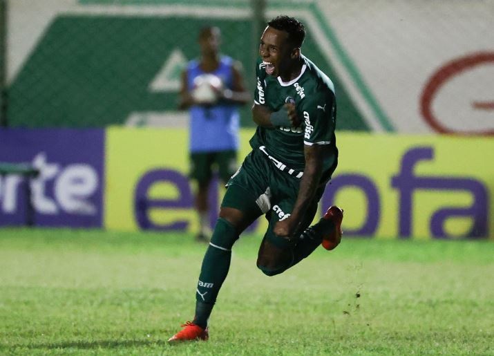 Palmeiras e Floresta-CE se enfrentam no Estádio Bruno José Daniel, em Santo André
