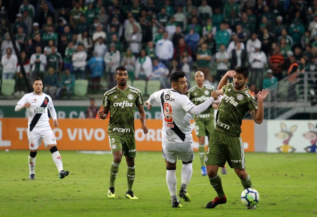 Palmeiras, mesmo com um time alternativo, conseguiu fazer valer o fator mando de campo e levou os três pontos