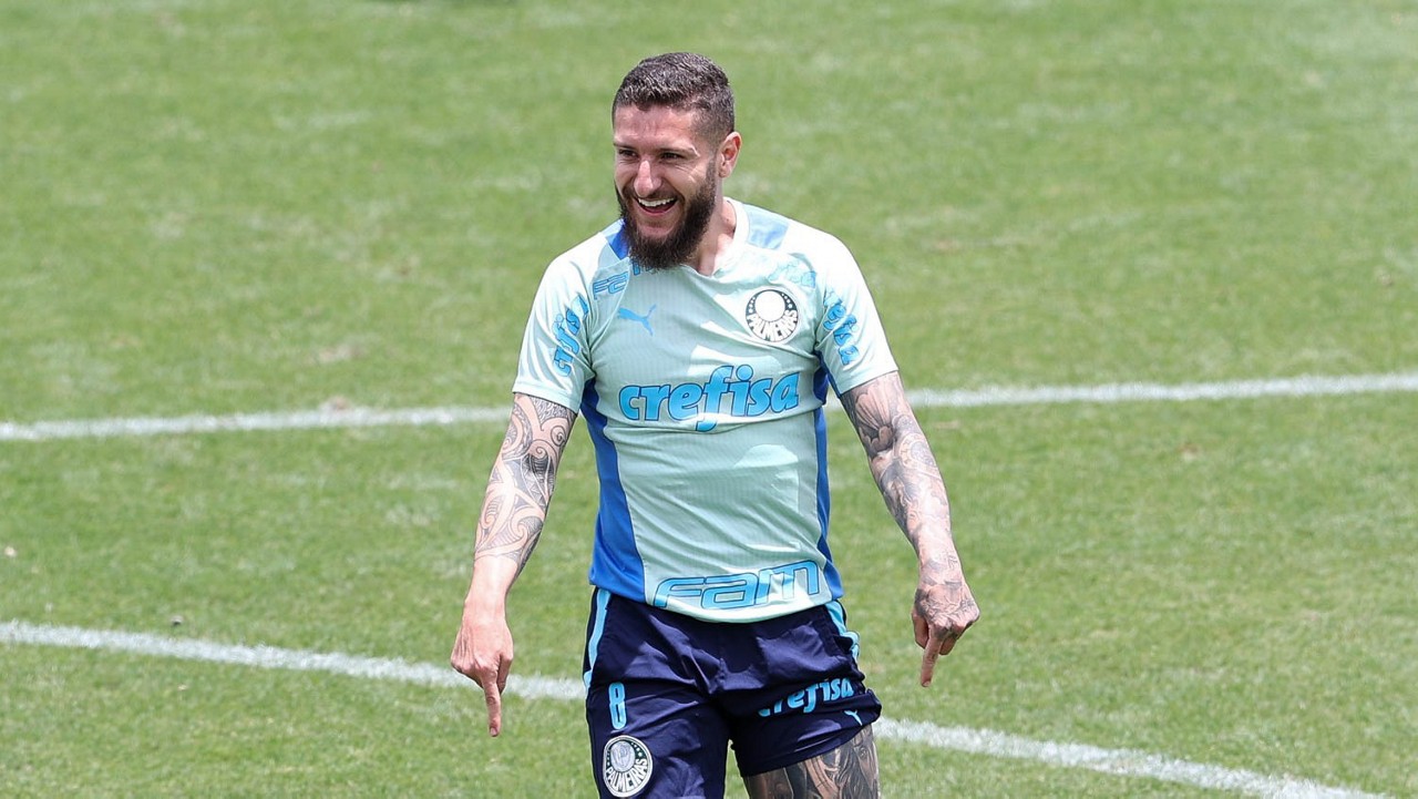 Zé Rafael, meio-campista do Palmeiras