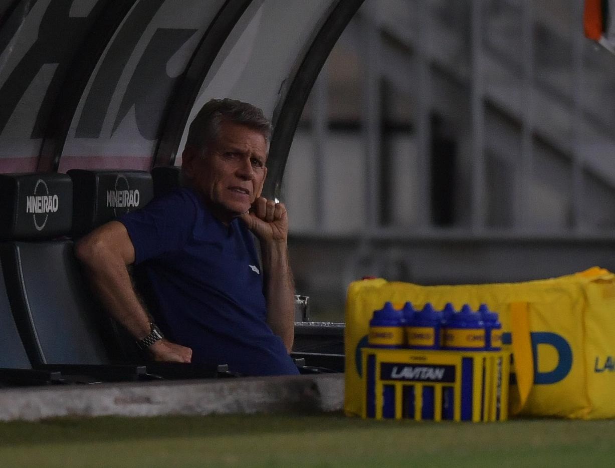 Autuori retorna ao cargo de diretor técnico