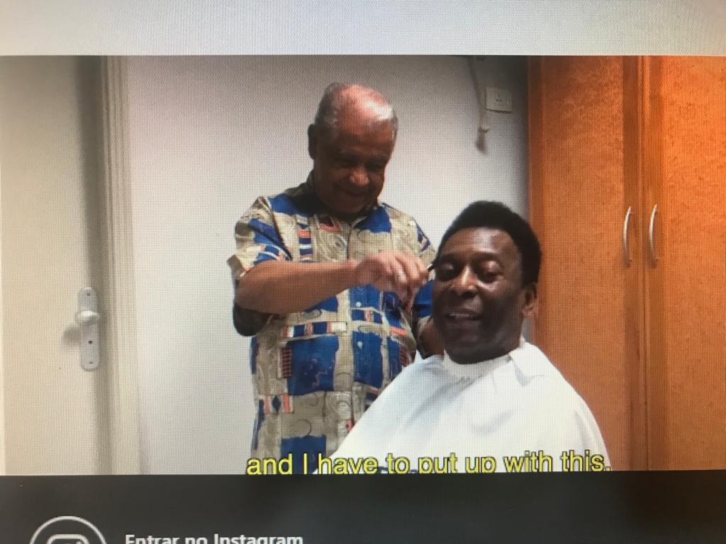 Pelé e o seu amigo e barbeiro Didi