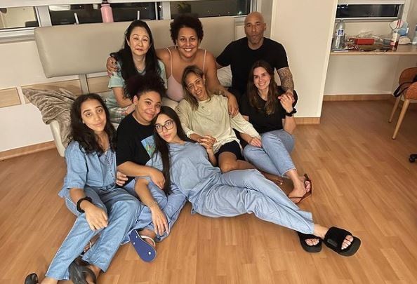 Familiares de Pelé no Hospital Albert Einstein