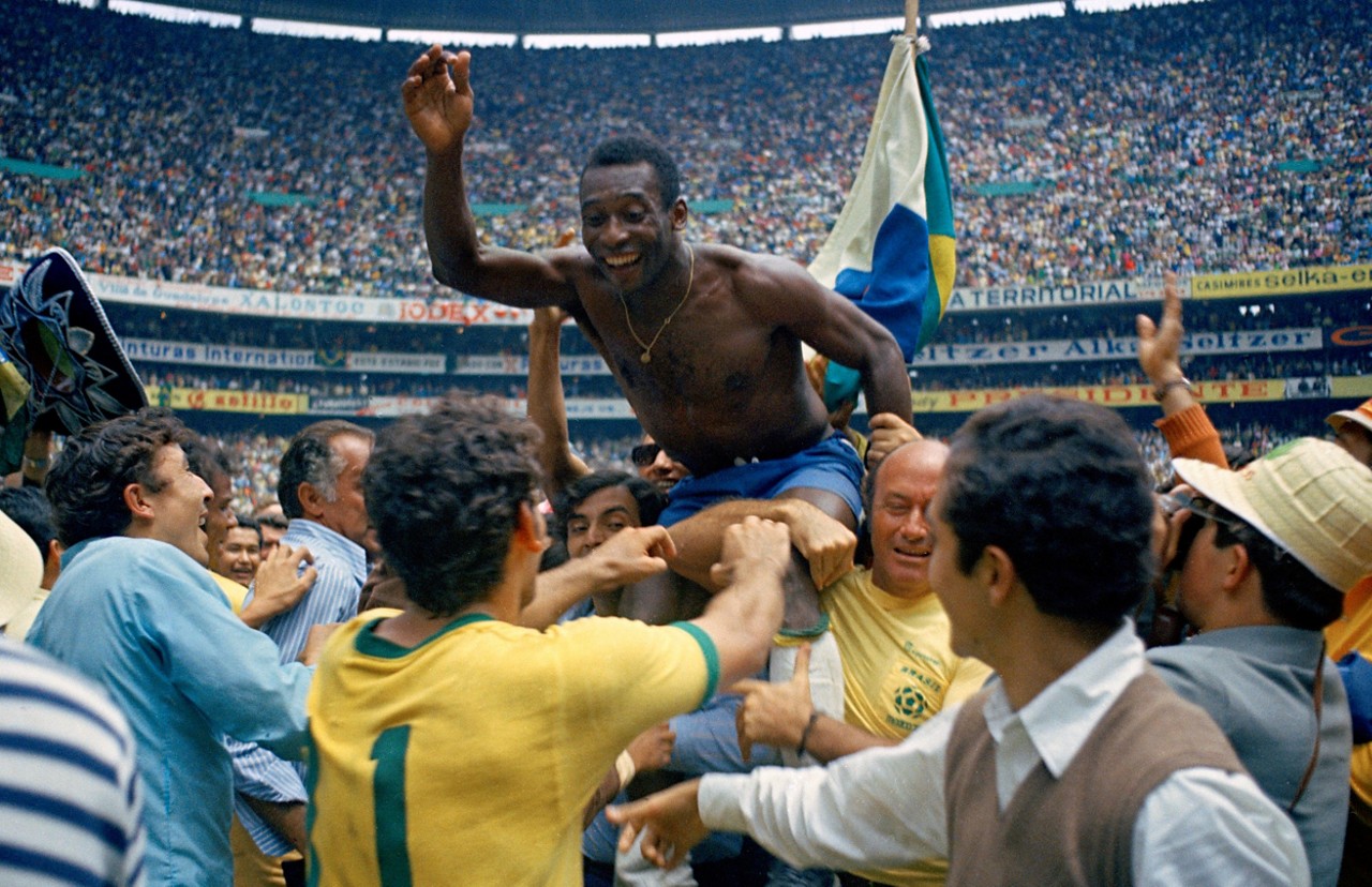 Aos 17 anos, Pelé já defendia a camisa da seleção brasileira em uma Copa do Mundo