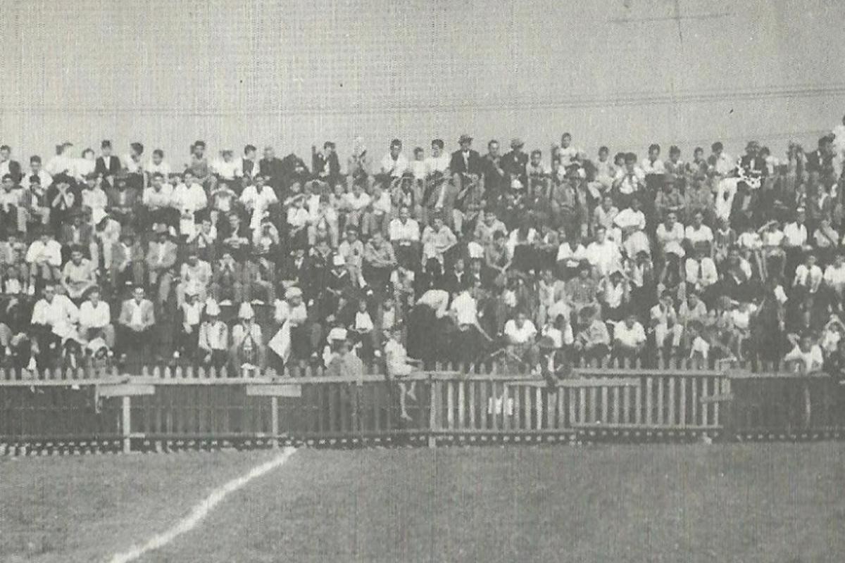 Pelé marcou se primeiro gol no estádio Américo Guazzelli, no ABC Paulista. Local não existe mais