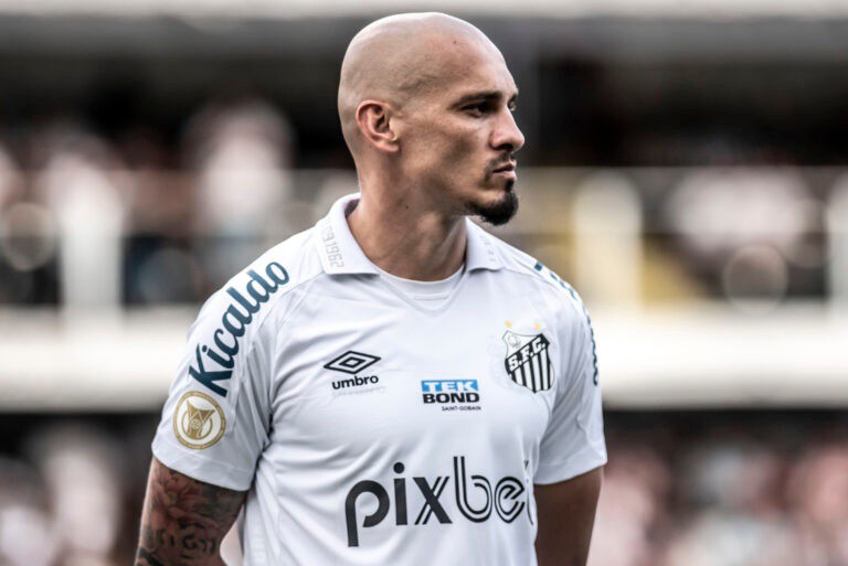 Maicon espera que o Santos tenha uma grande temporada