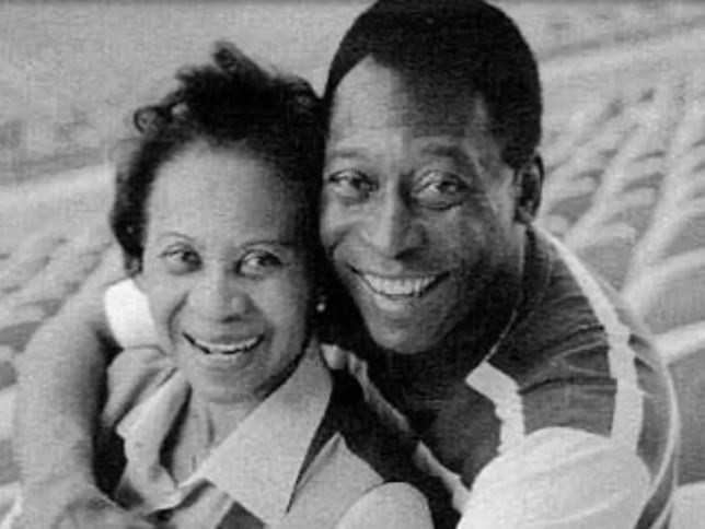 Pelé e a mãe, Celeste Arantes