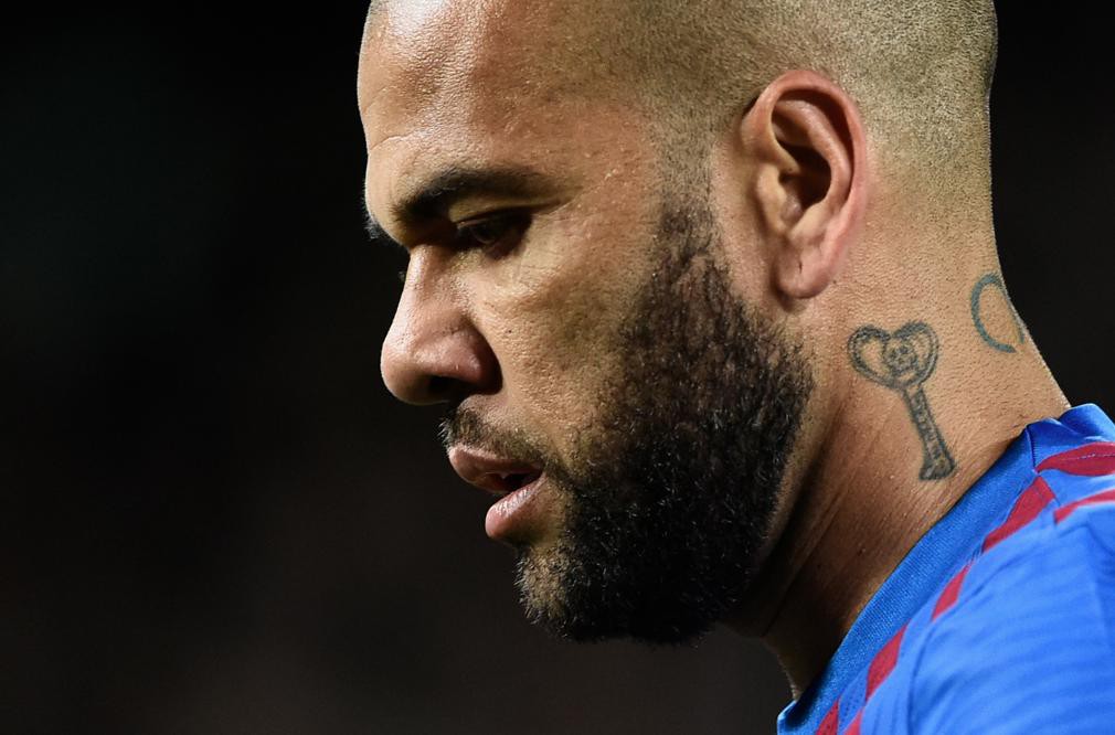 Daniel Alves está preso na Espanha