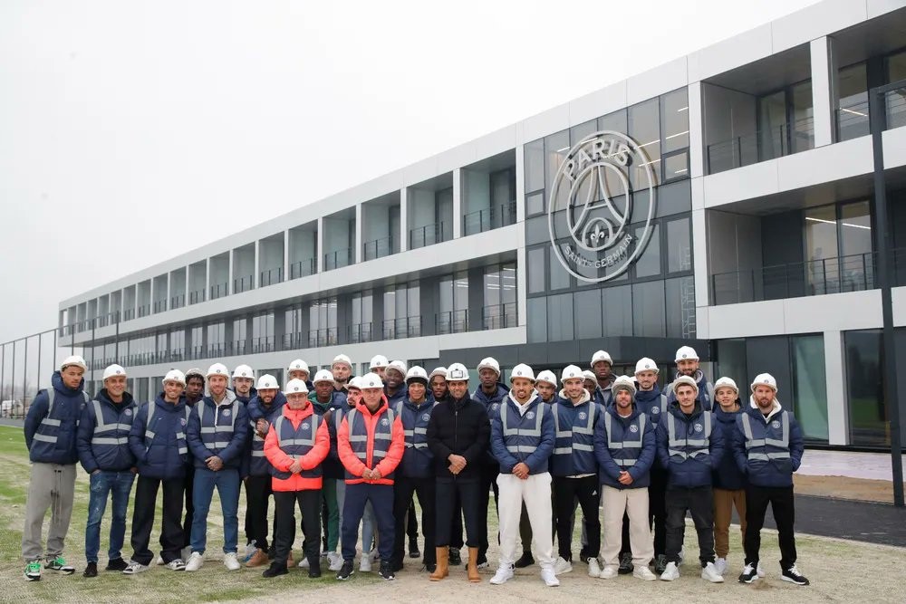 Elenco do PSG visitou as instalações do novo CT, que está em construção desde 2016