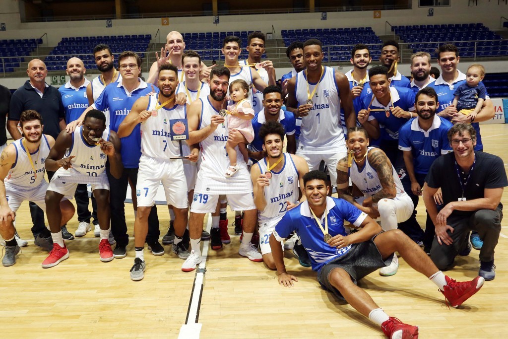 Equipe saiu vitoriosa em quadrangular disputado na Arena da Rua da Bahia