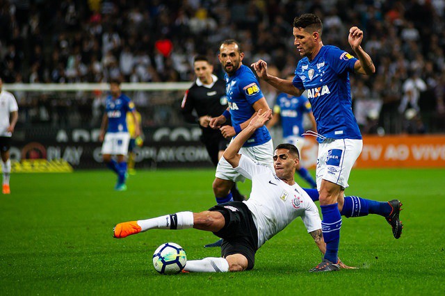 Cruzeirenses e corintianos voltam a se enfrentar em duelo quente