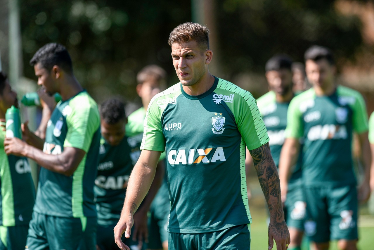 Rafael Moura desfalcou o América no jogo com o Vasco
