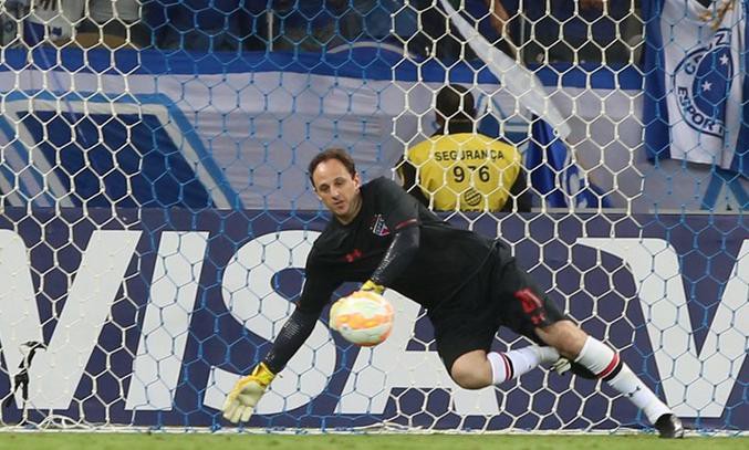 Ceni não conseguiu segurar o Cruzeiro, nesta quarta-feira, que eliminou o São Paulo da Copa Libertadores