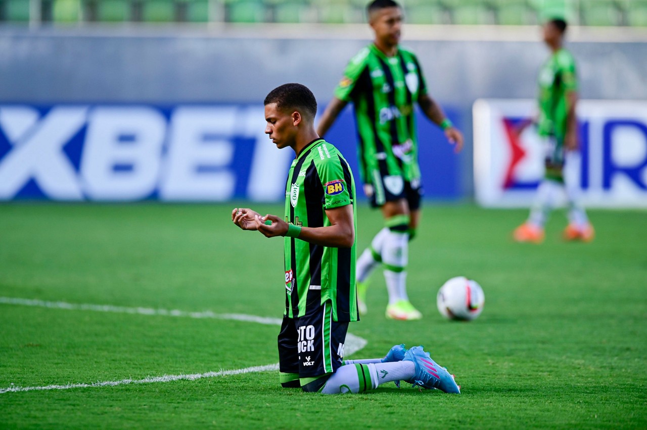 Rodriguinho, meia do América
