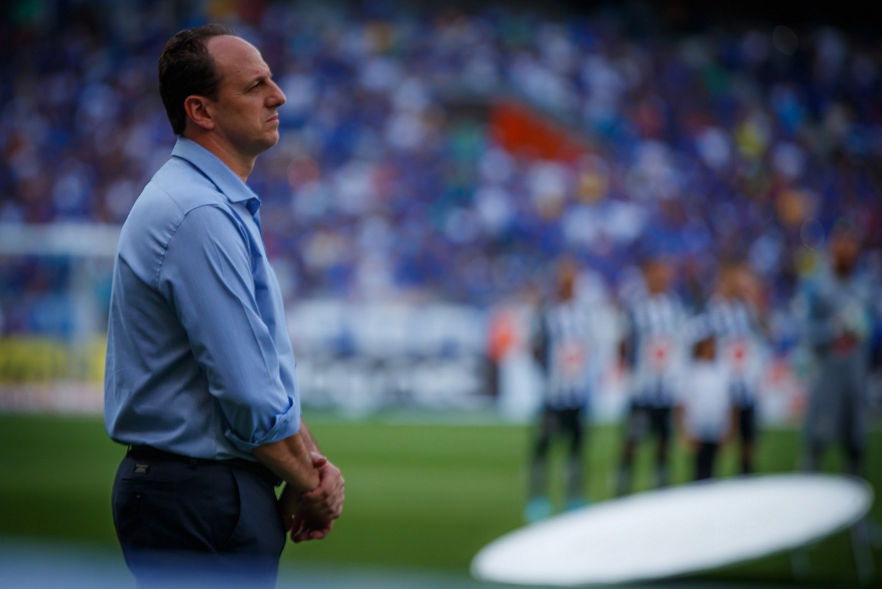 Rogério Ceni diz que lesões são raros os treinadores que conseguem repetir o time titular de suas equipes