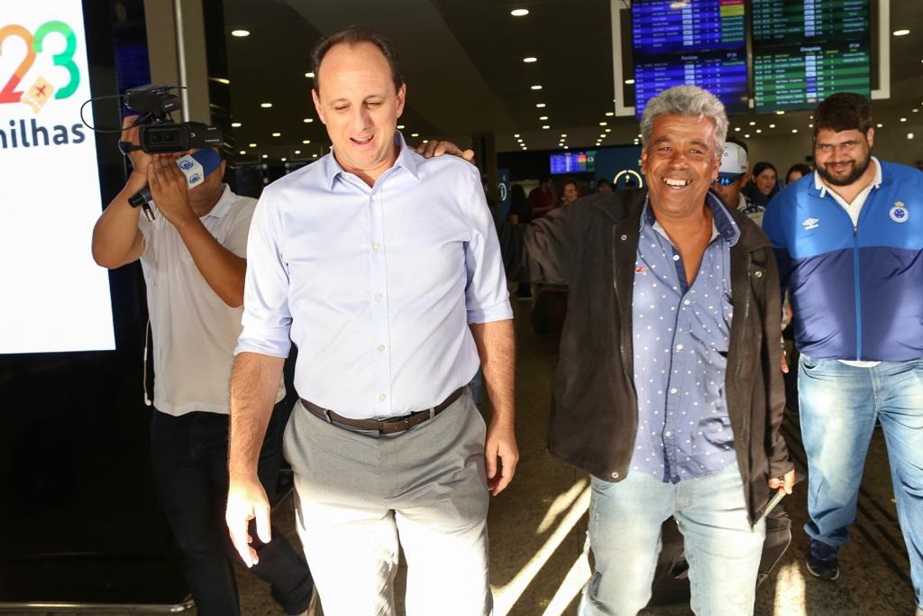 Ex-goleiro atinge, no Cruzeiro, novo patamar na carreira de treinador