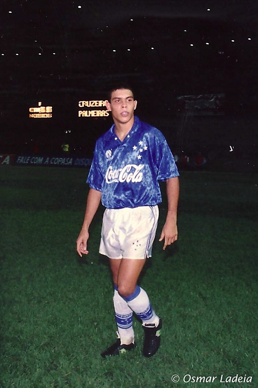 Ronaldo brilhou com a camisa celeste em 1993, sendo o artilheiro da Supercopa