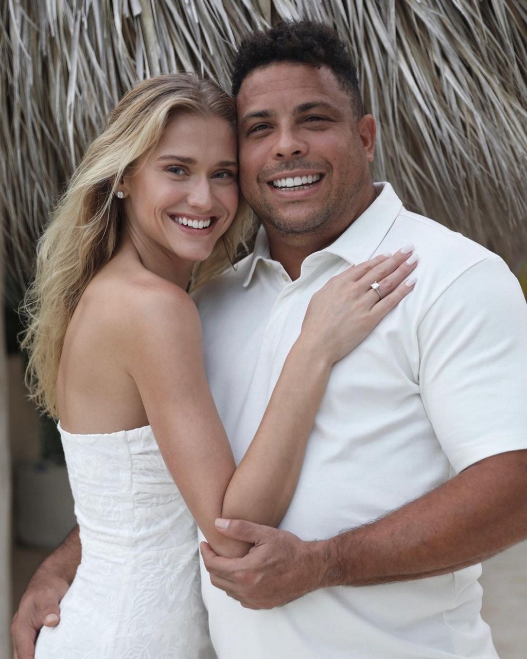 Ronaldo Fenômeno vai se casar com Celina Locks