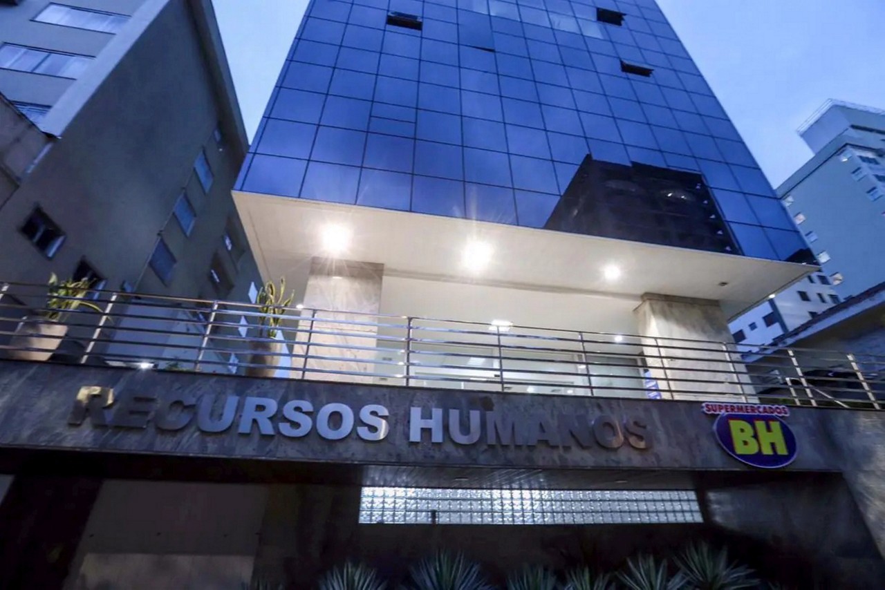 Antiga sede administrativa do clube, no Barro Preto, está ocupada por um setor do principal patrocinador estrelado