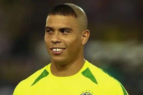 Ronaldo surpreendeu todos com seu inusitado corte