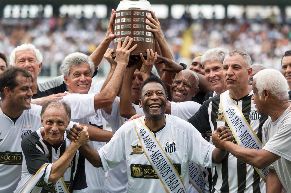 Por um tempo, Santos não usará a camisa 10, que foi de Pelé