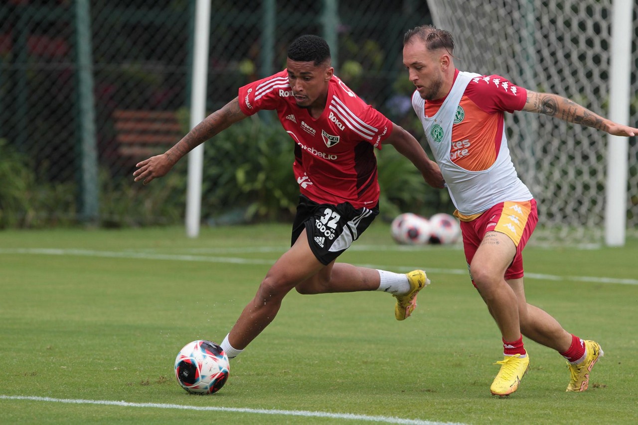 São Paulo e Guarani disputaram um jogo-treino neste sábado (7)
