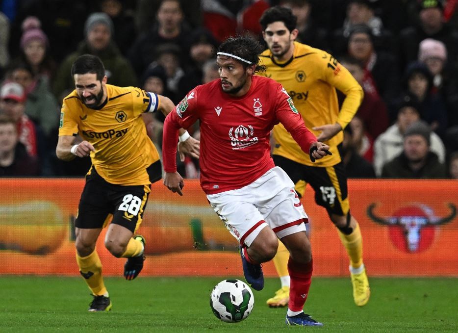 Gustavo Scarpa em ação pelo Nottingham Forest