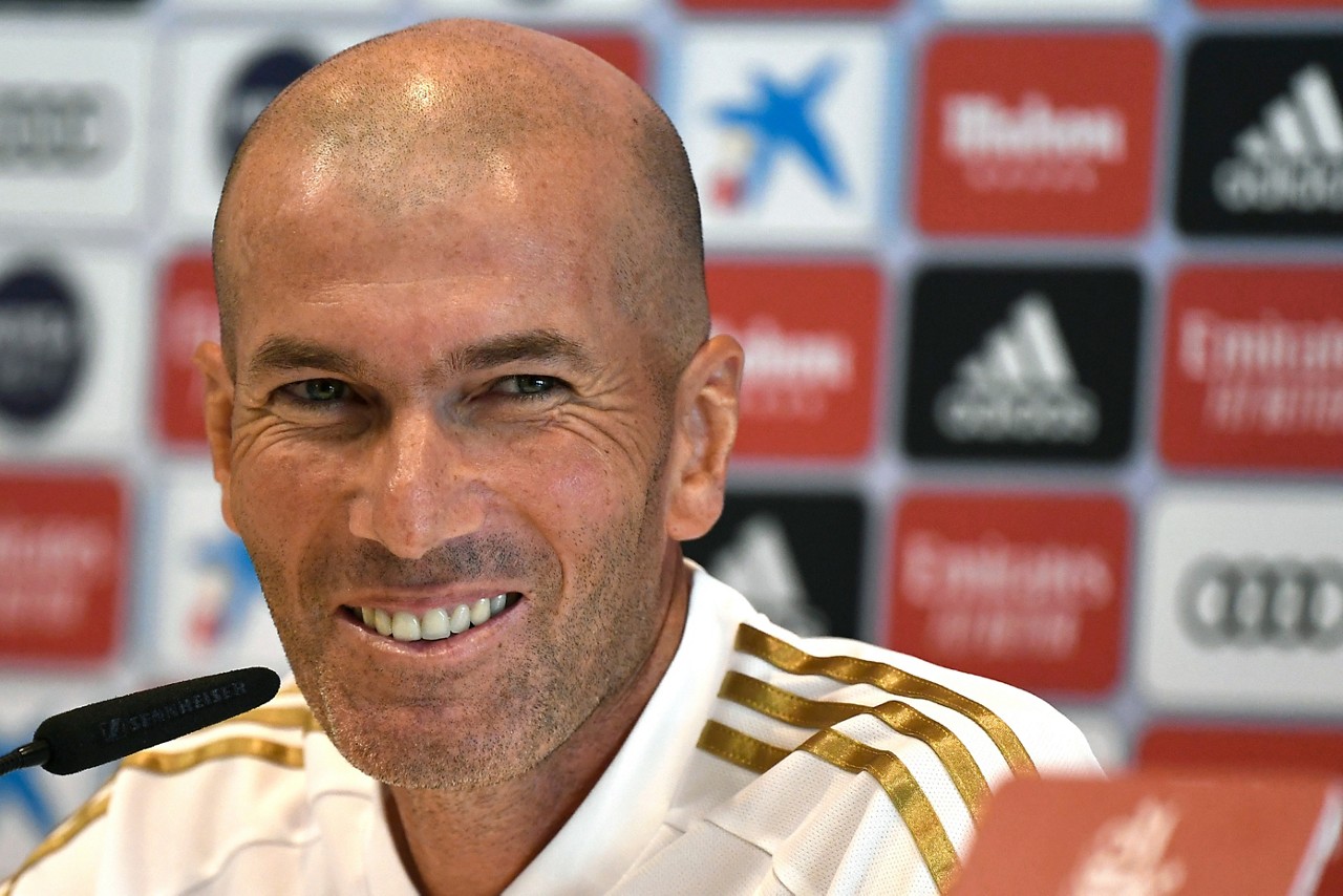 Zidane supera Garrincha em game da Fifa