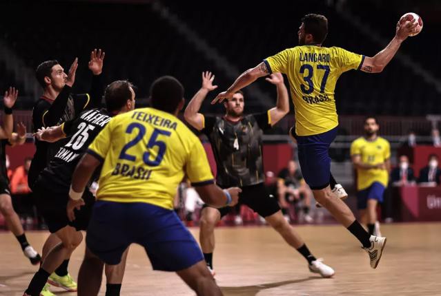 O Brasil chegou a abrir 31 a 18 restando 10 minutos para o fim da partida contra a Polônia/Suiça