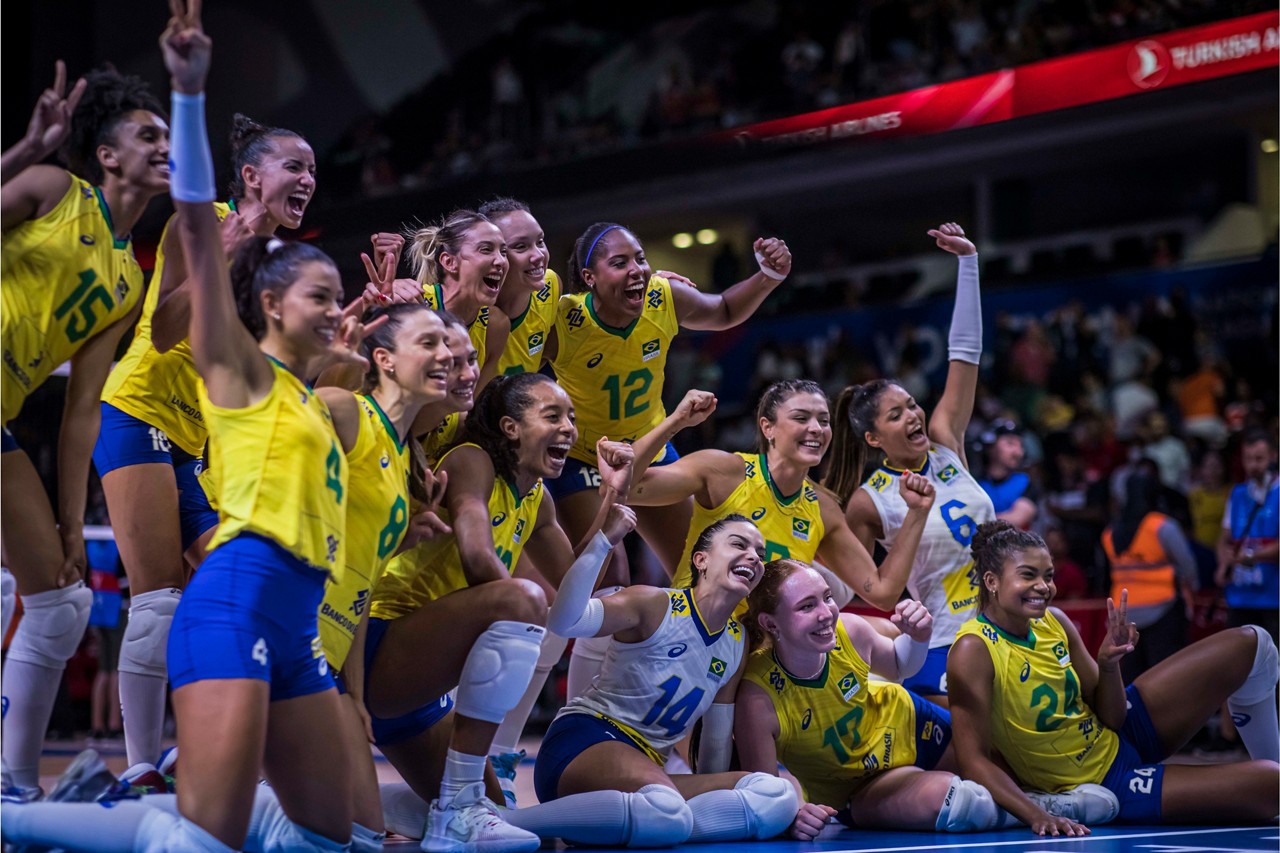 Seleção feminina foi vice-campeã da VNL pela terceira vez consecutiva