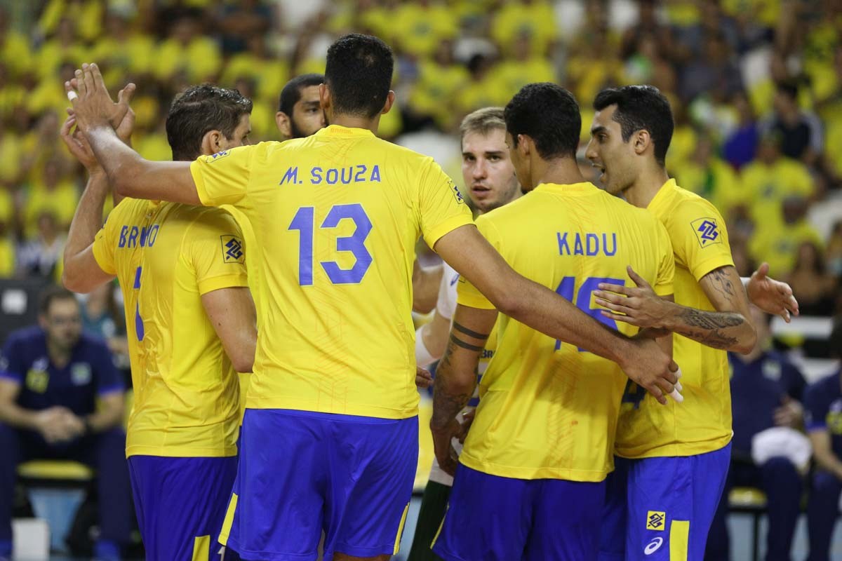 Seleção masculina de vôlei massacra Holanda e vence terceiro amistoso seguido
